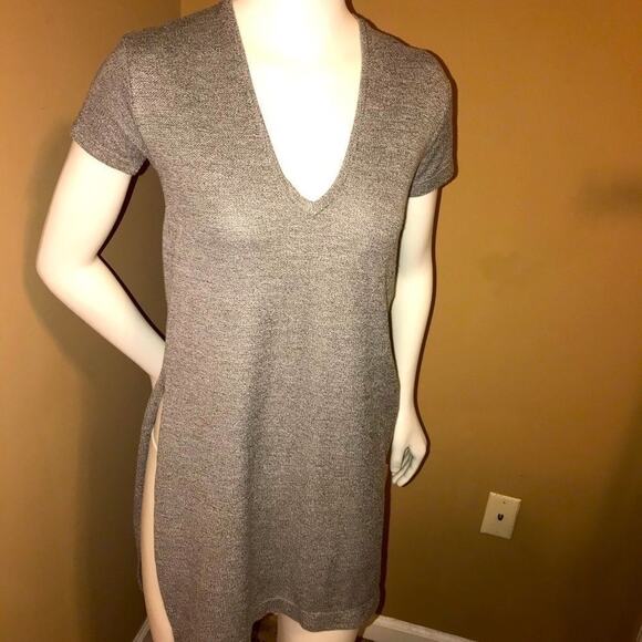 Zara Tops - ZARA trafaluc grey v‎ neck tunic with high slits